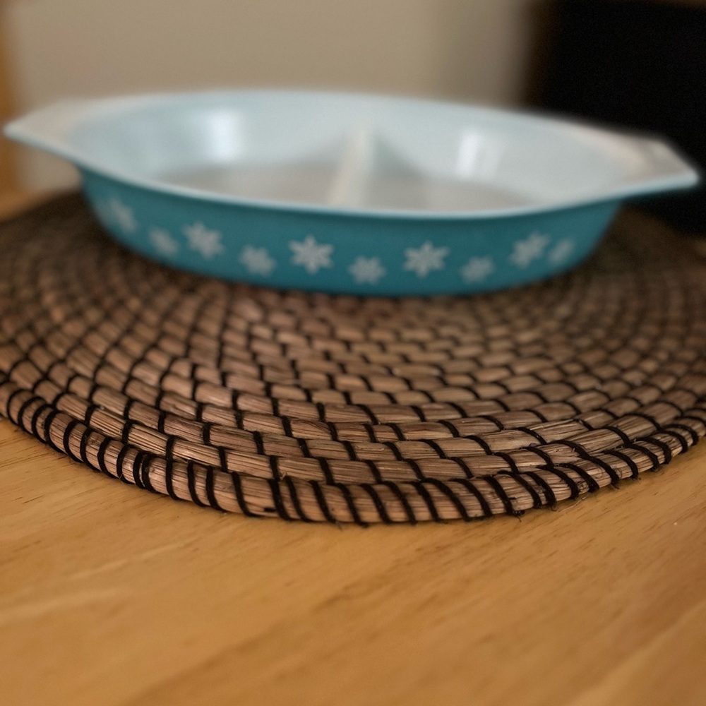 Vintage Pyrex Blue Divided Serving Dish & casserole dish with Snowflake Design